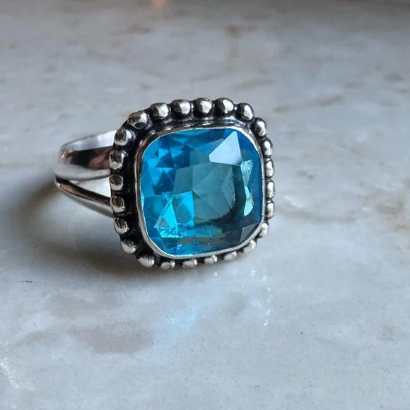 NWOT Sundance Sea Court Ring, Blue Topaz, Sterling Silver